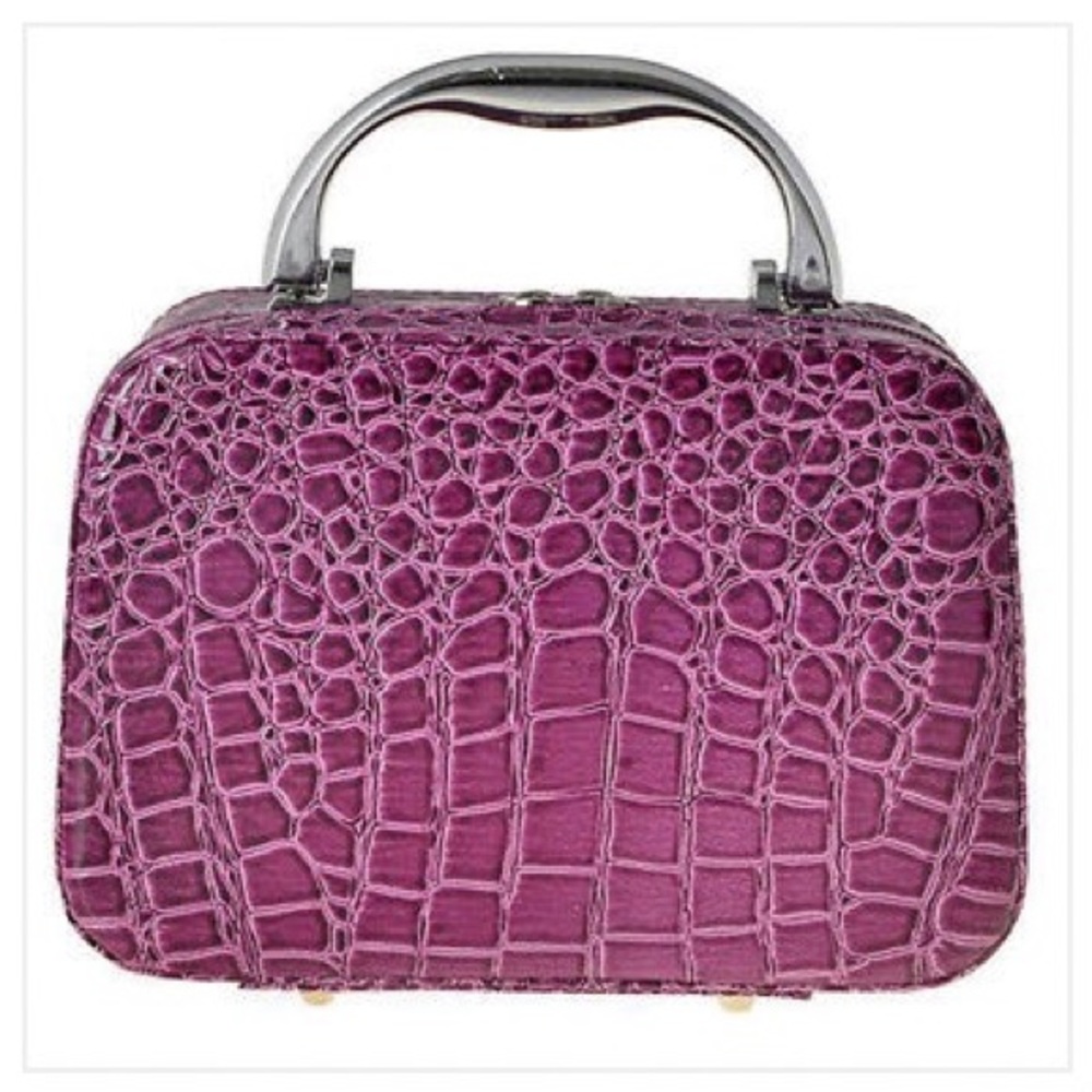 COSMETIC TRAIN CASE